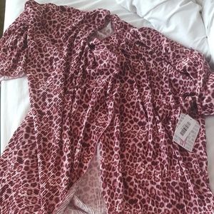 Lularoe Pink Leopard Shirley Size Med Nwt Rare
